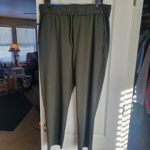 Hillary Radley NWT Dark Olive Green Pants Size Large.